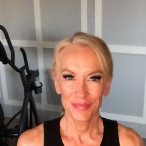 Meet your Posher, Denise